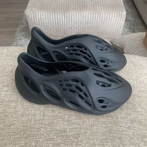 Adidas Yeezy Foam Runner size 8
